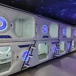 Bambu Hostel Capsules